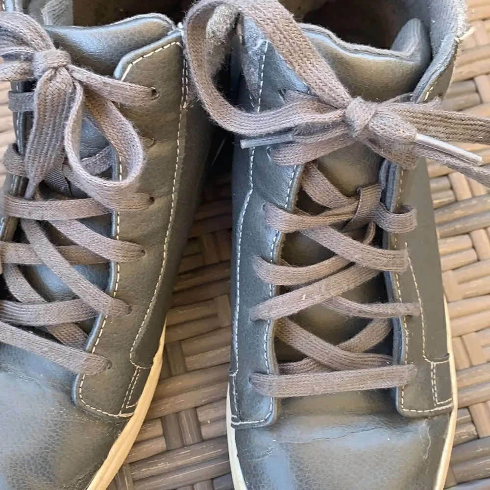 Boy sneakers
